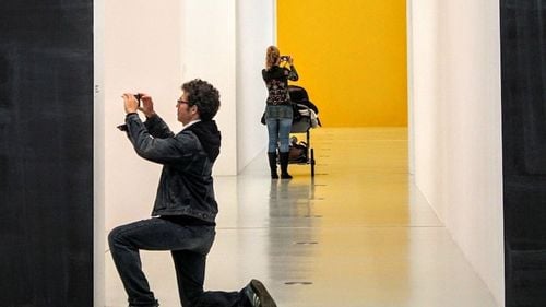 Două tablouri de Renoir şi Sisley, restituite moştenitorilor unui galerist evreu, vor fi vândute la Paris