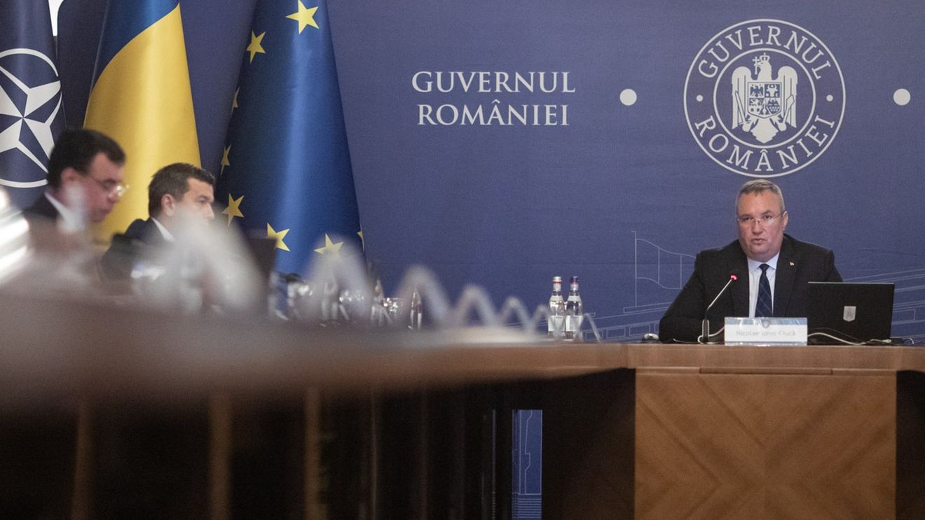 Ciucă: Le mulţumesc cetăţenilor României pentru modul în care am reuşit împreună să trecem anul acesta