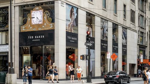 Magazinele Ted Baker se închid definitiv pe fondul îndoielilor privind Frasers /  500 de locuri de muncă sunt în pericol