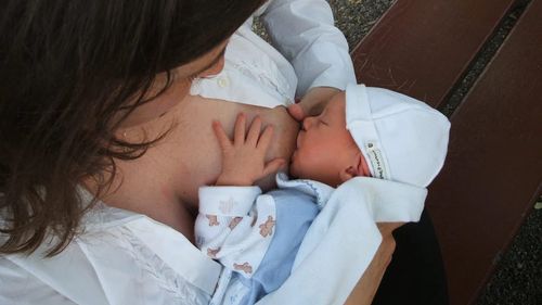 Primii copii ucraineni vin pe lume în maternităţile din România/ Crește numărul de naşteri premature