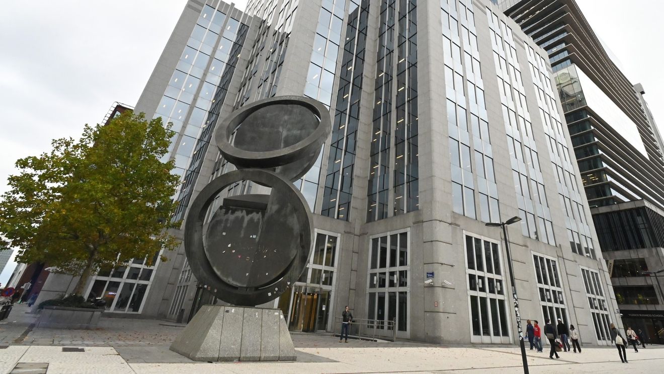 Politico: Europa caută o alternativă la activele rusești înghețate pentru a finanța Ucraina