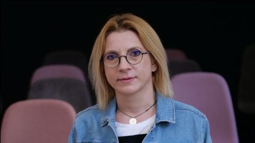 Cum să îți ții copiii ”în priză” pe durata vacanțelor cu teste standardizate în locul plictisitoarelor recapitulări. Gabi Bartic, director Brio: ”Există o componentă extrem de importantă de învățare prin testare” (P)
