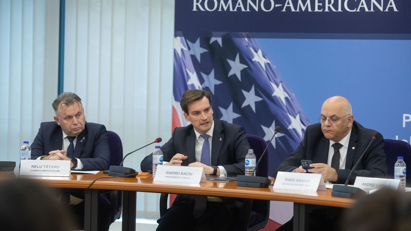 FOTOGALERIE Dezbatere G4Media și FPEE pe dezinformarea din sănătate/ Ce soluții se conturează? Au discutat Andrei Baciu (CNAS), Raed Arafat (MAI), medicul Gindrovel Dumitra, profesorul Andrei Luchici, jurnaliști
