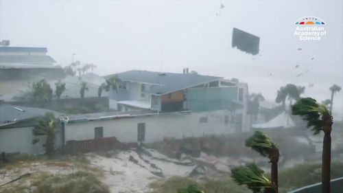 VIDEO Ciclonul Ilsa a lovit nord-vestul Australiei cu rafale de vânt record de până la 288 km/h