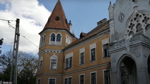 Se vinde un castel din România, monument istoric: ”Are patru turnuri, 52 de camere, 12 terase”/ Cât costă
