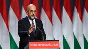 Kelemen Hunor, în presa pro-Orban: Sprijinul de aproape 94% pentru Fidesz-KDNP din străinătate confirmă faptul că schimbarea de paradigmă în politica națională din ultimul deceniu este considerată a fi cea corectă