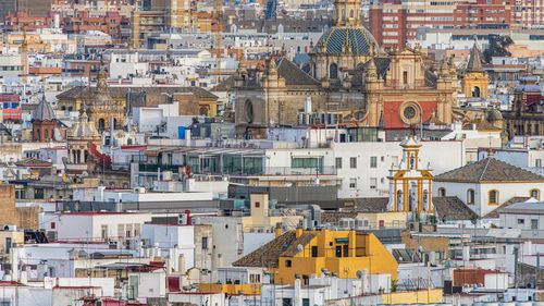 „Limbajul incluziv”, interzis în școlile din El Salvador, la ordinul președintelui Bukele, aliat al lui Donald Trump