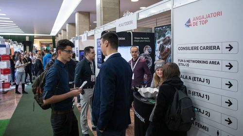 Tinerii se orientează în prezent mai mult către job-uri full-time, dar cu o flexibilitate ridicată, decât către programe part-time / Deschiderea către reconversie este foarte mare comparativ cu 2019 / Domeniile cele mai căutate - IT&C, marketing, digital, social media – Denisa Matei, „Angajatori de TOP"