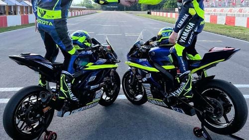 Afacere de familie în Campionatul Național de Motociclism Viteză. Fiul și-a detronat tatăl după 22 de ani. S-a făcut „schimbul” de generații în dinastia Pascotă - FOTO