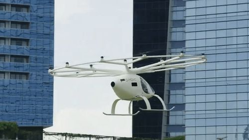 VIDEO Un taxi aerian electric a survolat țărmul din Singapore, într-un zbor de încercare. Vehiculul ar putea fi comercializat în câțiva ani