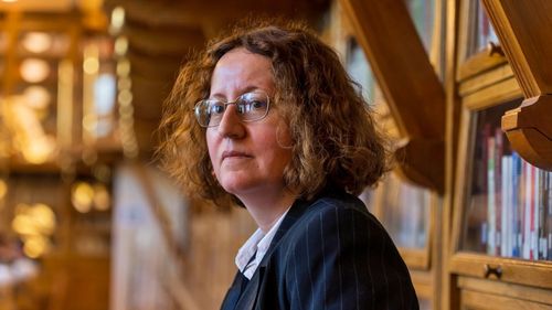 Jumătate de masterat călare pe-un sistem cangrenat / Op Ed Oana Fotache Dubălaru, decana Facultății de Litere a Universității din București