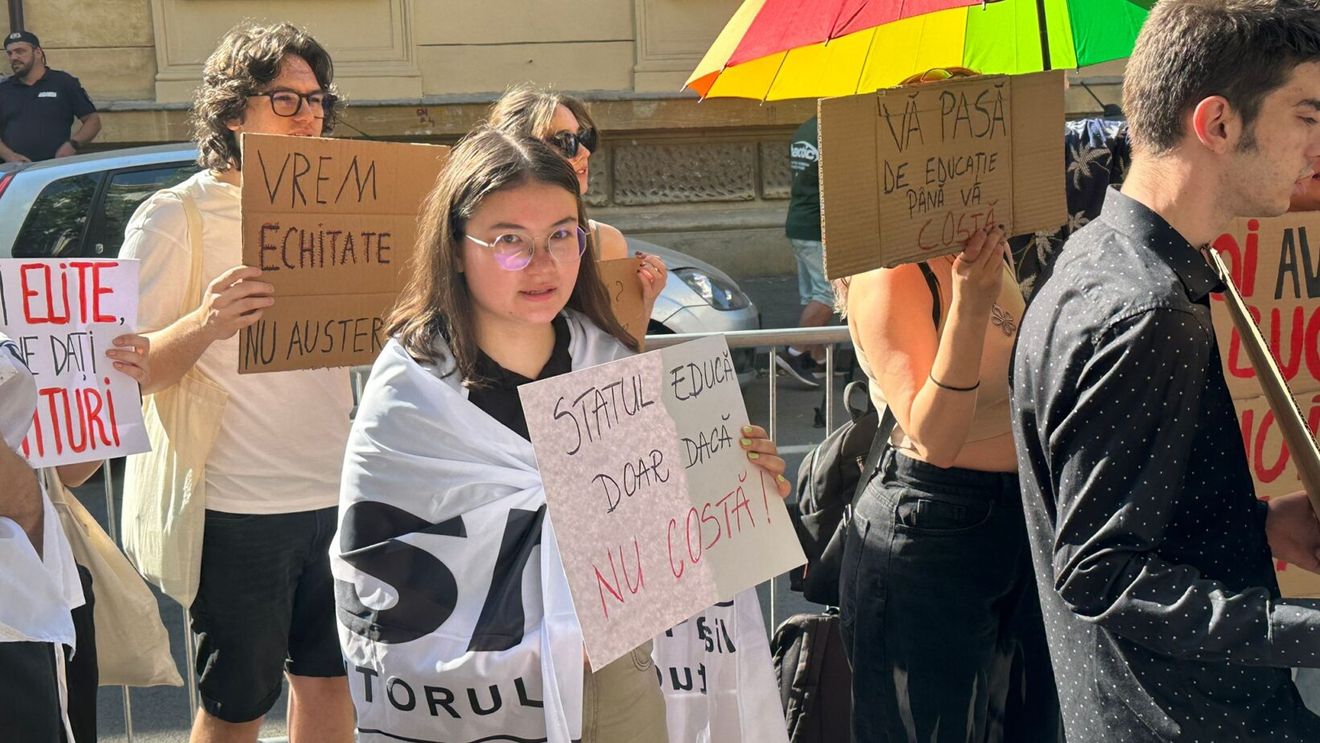 Studenţii de la Alianţa Naţională a Organizaţiilor Studenţeşti din România vor protesta sâmbătă în Piaţa Victoriei ca reacție la intenția Guvernului de a aloca Educației mai puțini bani decât anul trecut