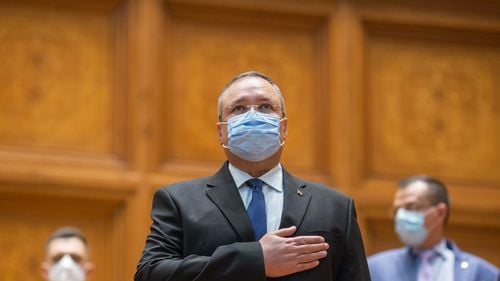 Nicolae Ciucă, întrebat dacă își va asuma certificatul verde: Dacă astfel mor mai puțini oameni nu e o capcană pentru mine/ Dacă situația o va impune vom cere Parlamentului sesiune extraordinară, să voteze actuala lege