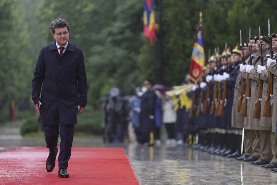 Nicușor Dan ceremonie militară Palatul Cotroceni