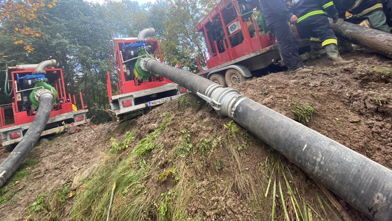 Nivelul apei din lacul de acumulare de la Roşia Montană, scăzut cu aproape doi metri