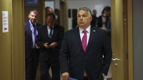 Opoziția din Ungaria adună semnături „împotriva inflației și sistemului Orbán” / Preţurile de consum din Ungaria au crescut în luna mai, în medie, cu 21,5% faţă de aceeaşi lună a anului precedent