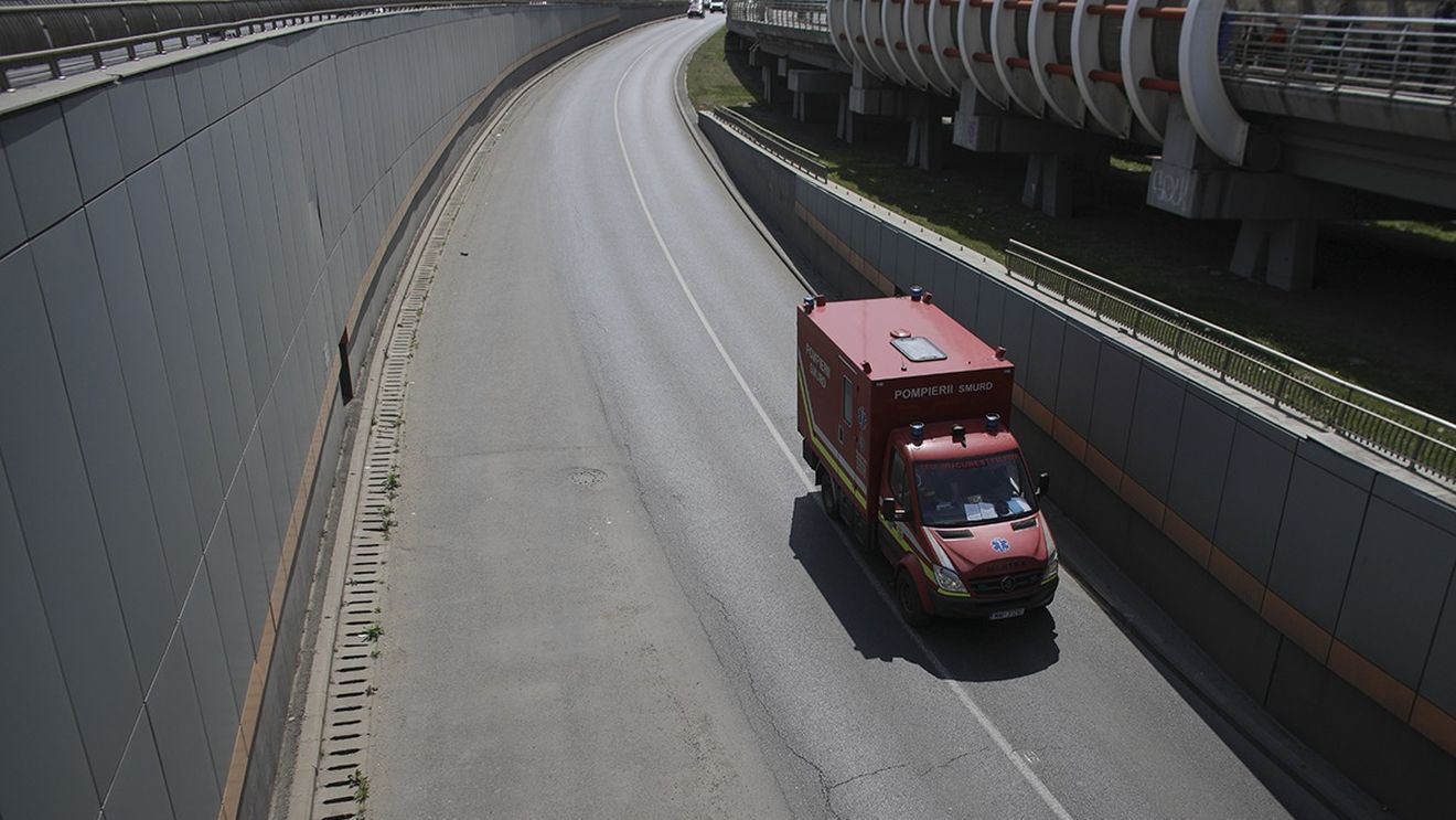 Trebuie ”intervenit repede” la pasajul Obor, la pasajul Lujerul şi la podul Băneasa, afirmă primarul Capitalei după expertize: "Nu este un pericol să cadă, dar trebuie să intervenim, ne spun toate normativele"