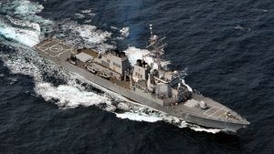Marina rusă urmăreşte activitatea distrugătorului USS Ross, care a intrat duminică în Marea Neagră