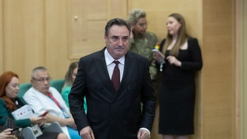 DNA a închis ancheta împotriva președintelui CJ Constanța/ Mihai Lupu era acuzat că a luat mită plante, ornamente și lucrări pentru grădină