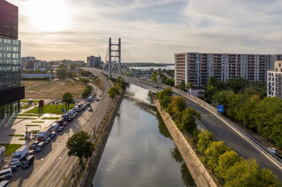 Pod Ciurel, Dâmbovița, București