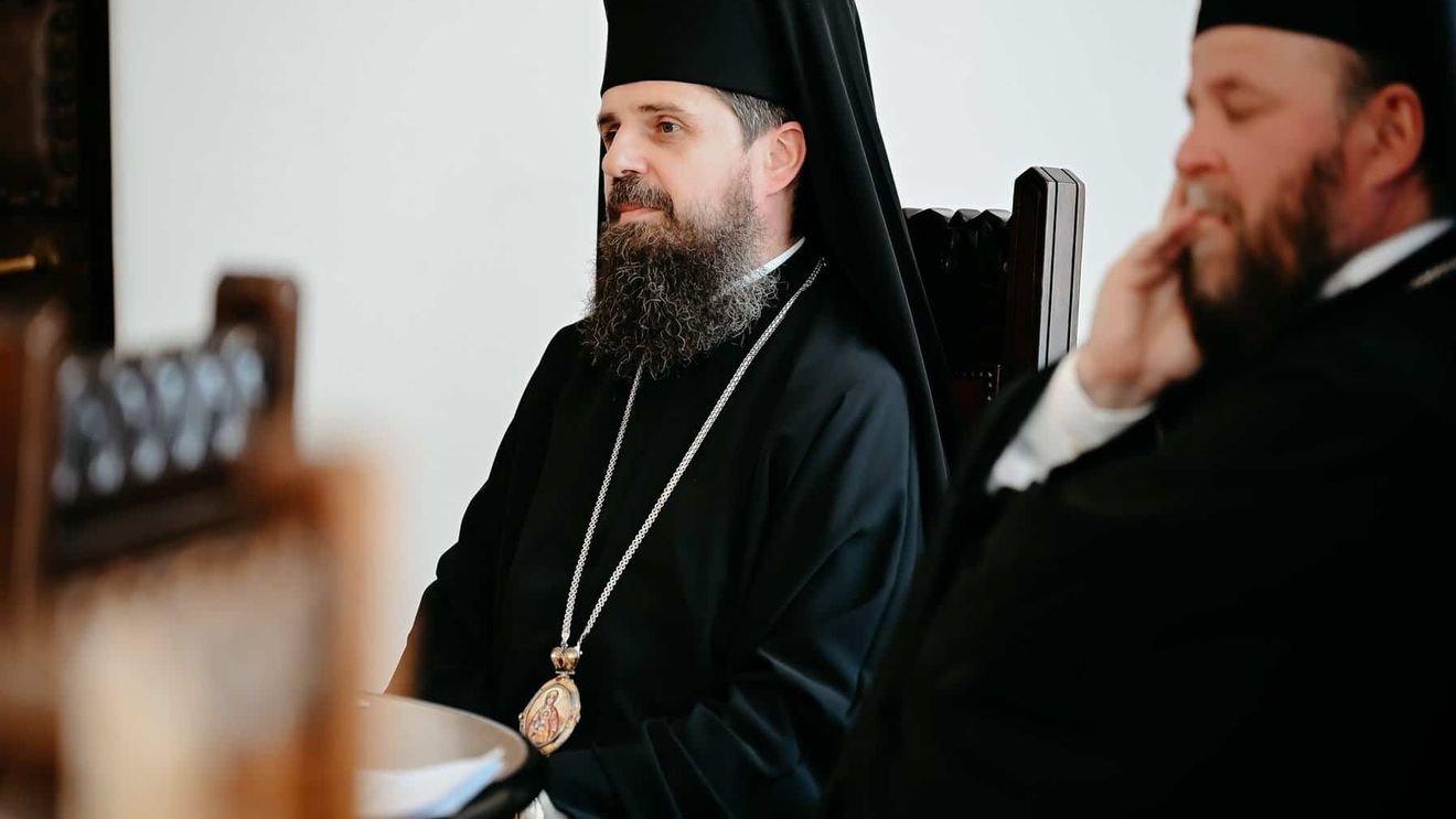 PS Benedict Bistrițeanul, ales episcop al Sălajului / Funcția a rămas vacantă după ce a fost suspendat din funcție Episcopul Petroniu / Acesta e cercetat penal într-un dosar de delapidare şi fals în înscrisuri / Suma delapidată s-ar ridica la aproximativ trei milioane de lei