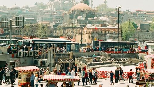 Şomerii din Istanbul vor beneficia de transport public gratuit