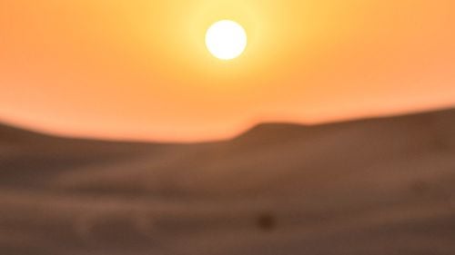 Caniculă în Europa - Alte recorduri de temperatură maximă a lunii iunie ar putea fi doborâte / O turistă care, din cauza căldurii, purta doar costum de baie a fost amendată cu 250 de euro în Veneția