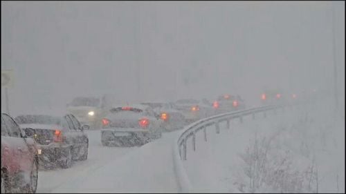 Dezastru în România, lovită de o furtună polară/ Pe șosele a fost haos: „Calvar pe DN1! România, totul e posibil”