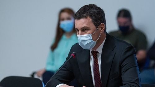 Ministrul Mediului: Am întocmit o listă cu mijloacele de transport din dotare şi personalul care poate ajuta în transportul refugiaţilor. În total, 67 de autovehicule, dintre care trei microbuze, şi 73 de şoferi