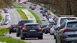 Blocaj de opt ore pe o autostradă din Marea Britanie / Cel puțin zece șoferi au ajuns la spital din cauza căldurii sufocante