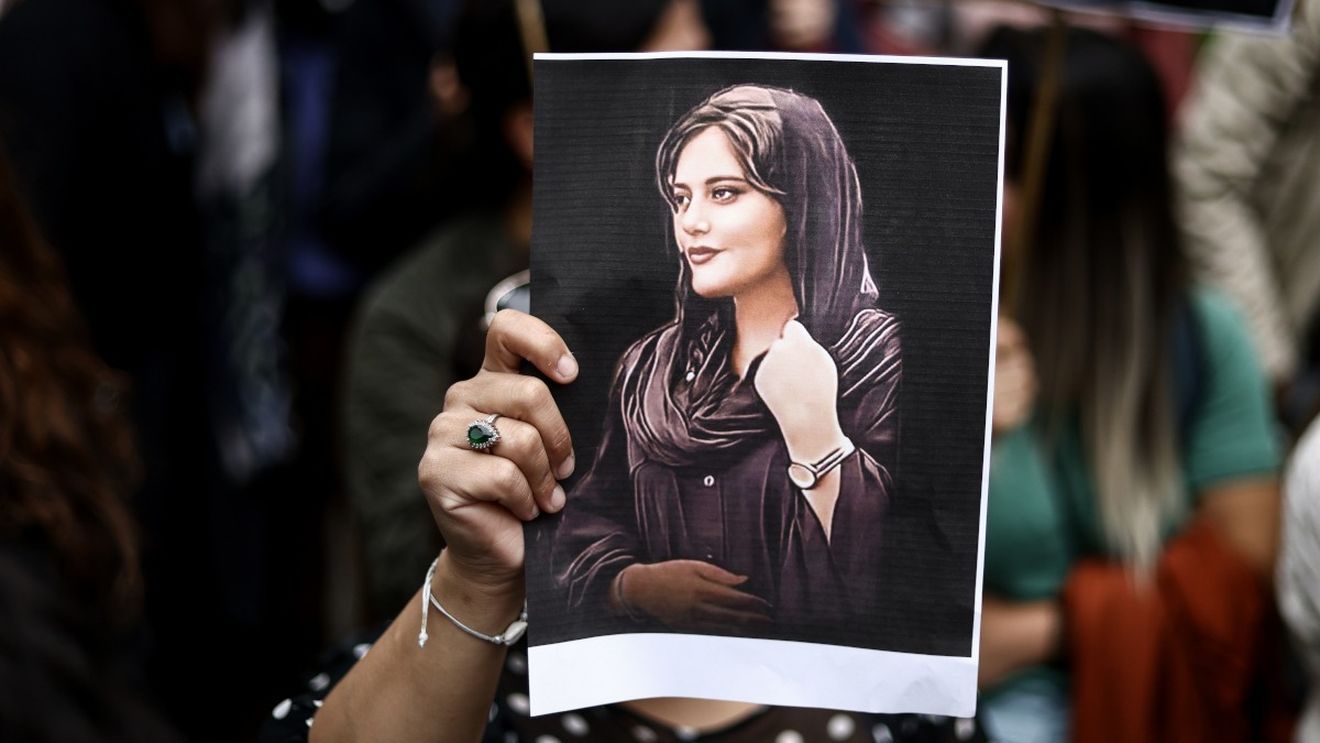 Un an de la moartea lui Mahsa Amini: Iranul înăsprește securitatea, de teama protestelor