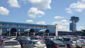 Plata parcării la Aeroportul Henri Coandă se poate face și online, pe o platformă dedicată