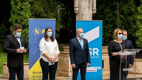 Acord între PNL și USR PLUS în Hunedoara pentru candidații la alegerile locale: PNL dă candidatul pentru Consiliul Județean, USR PLUS - candidații pentru primăriile Hunedoara și Brad
