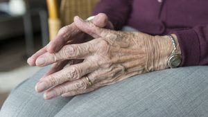 O călugăriţă în vârstă de 107 ani din Alba a fost distinsă cu Ordinul „Preasfânta Treime” / Femeia a fost învățătoare la Blaj și Cluj-Napoca