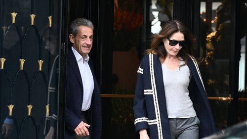 Percheziție corporală completă, interogatoriu... Cum va decurge prima zi de detenție a lui Nicolas Sarkozy