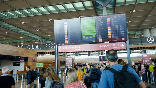 BREAKING Mai multe aeroporturi din Europa, afectate de un atac cibernetic / Zboruri anulate și întârzieri