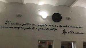 100 de studenți pasionați de studiul istoriei comunismului, prezenți la Tabăra de Vară “Bursele UnSettled”, la Sighet/ Ana Blandiana, printre invitați
