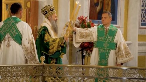 Kosovarii îi interzic din nou accesul patriarhului ortodox sârb Porfirie, care dorea să ajungă la Pec la adunarea anuală a episcopilor