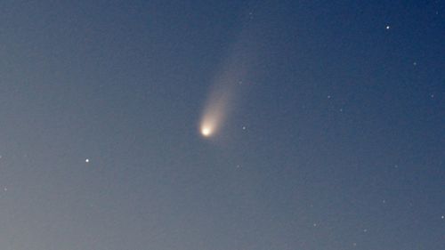 O cometă care a mai trecut pe lângă Pământ acum zeci de mii de ani, când existau oamenii de neanderthal, va fi din nou aproape de planeta noastră în jur de 13 octombrie