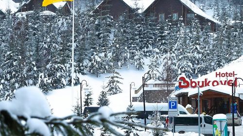Cea mai mare staţiune turistică montană din Ucraina, Bukovel, este ocupată aproape în totalitate de refugiaţi din zonele puternic afectate de război