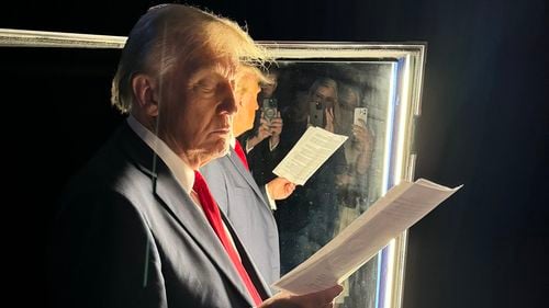 Casa Albă, sub asediu legal. Avalanșă de procese împotriva ordinelor lui Trump