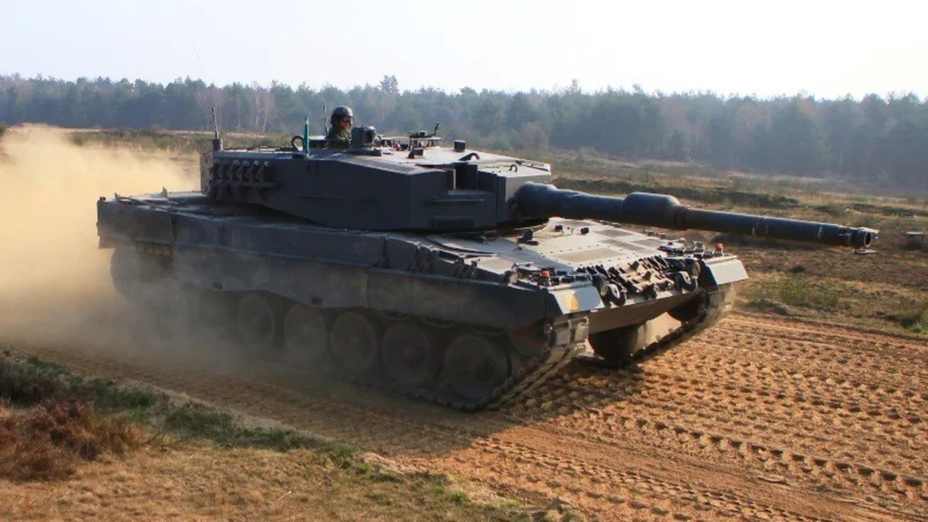 El Pais: Spania va livra Ucrainei rachete antiaeriene şi tancuri de  luptă Leopard