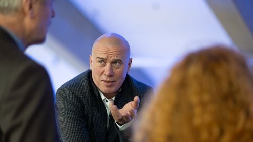 Situaţie bizară la Ministerul Culturii: Ministrul Culturii a solicitat abia în 16 iulie eliberarea sa din funcţia de secretar de stat în minister / Decizia a fost publicată marţi în Monitorul Oficial, dar este aplicabilă din 23 iunie, data învestirii Guvernului