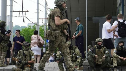 Radio Europa Liberă: Cum au ajuns soldații ruși să folosească simboluri sovietice pe frontul din Ucraina