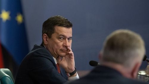 VIDEO Ministrul Transporturilor: Primii 300 metri de asfalt au fost aşternuţi astăzi pe drumul expres Galaţi-Brăila/ Grindeanu spune că se va circula pe acest drum peste un an