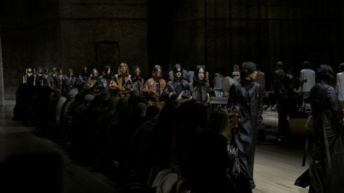 Stuart Vevers de la brandul Coach aduce generația Z pe podium la Săptămâna Modei de la New York