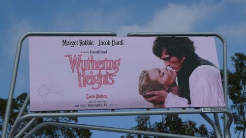 De ce „obsesia reciprocă” dintre Margot Robbie și Jacob Elordi îi dezgustă pe unii fani
