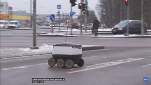 VIDEO Robotul care menține mâncarea caldă sau rece ar putea revoluționa livrările alimentare