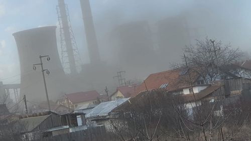 Protest în Craiova din cauza poluării produse de Complexului Energetic Oltenia / Garda de Mediu a amendat societatea cu 100 de mii de lei