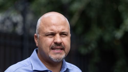 Deputatul USR Emanuel Ungureanu, atac dur la Elena Lasconi: ”Lumea va afla în timp că eşti coruptă, deja caracterul tău a ieşit la piele, ca puroiul / Ai lucrat jegos pentru sistemul PSD-PNL / Eşti o ruşine pentru USR”